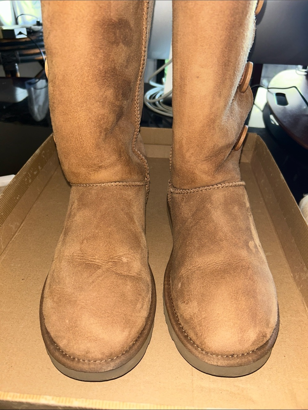 UGG W Bailey Button Triplet Boots - Chestnut Brown Size 9
